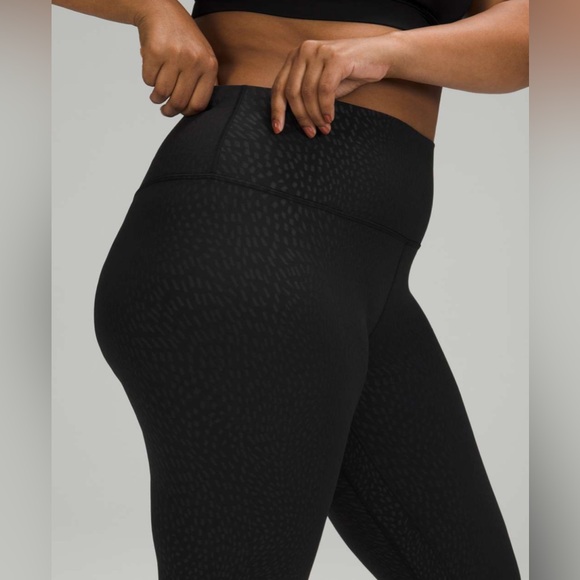 NWOT Lululemon Align Pant 25" Jewel Emboss Black - Picture 3 of 8